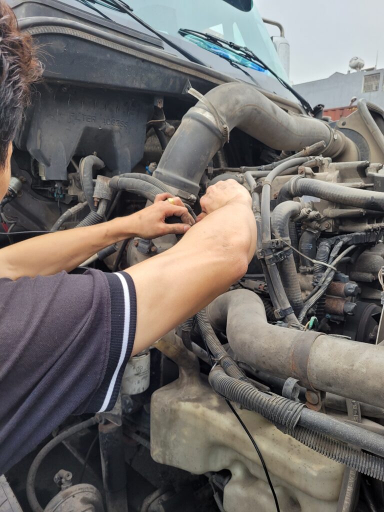 Lắp đặt camera hành trình cho xe container