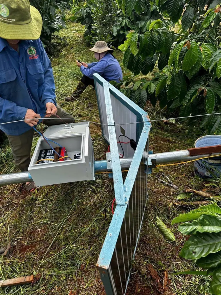 Lắp camera năng lượng mặt trời cho trang trại