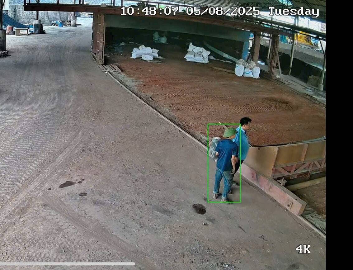 Camera năng lượng mặt trời cho trang trại chăn nuôi